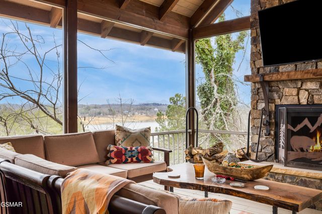 1965 McCroskey Lane, Sevierville, TN 37876