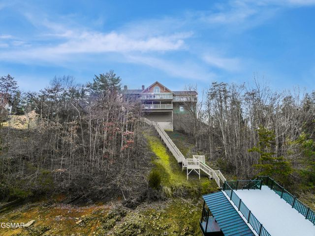 1965 McCroskey Lane, Sevierville, TN 37876