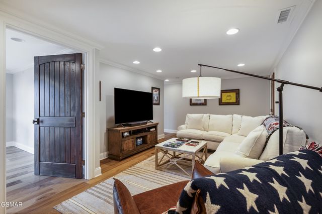 1965 McCroskey Lane, Sevierville, TN 37876