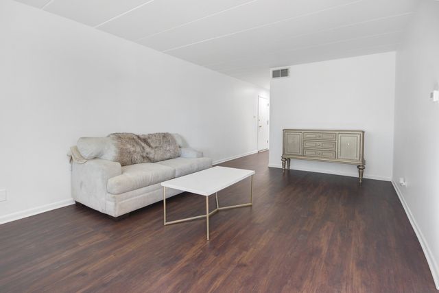 10241 S Central Avenue 1B, Oak Lawn, IL 60453