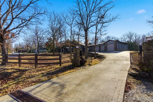 449918 E 953 Road, Vian, OK 74962