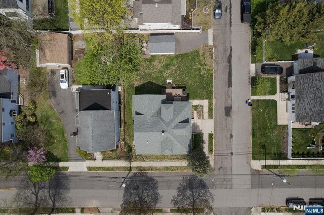 138 Summit Avenue, New Milford, NJ 07646