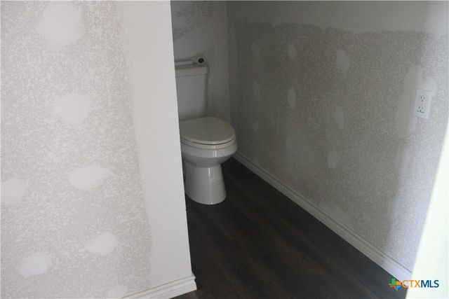 212 E Loop 340, Bellmead, TX 76705