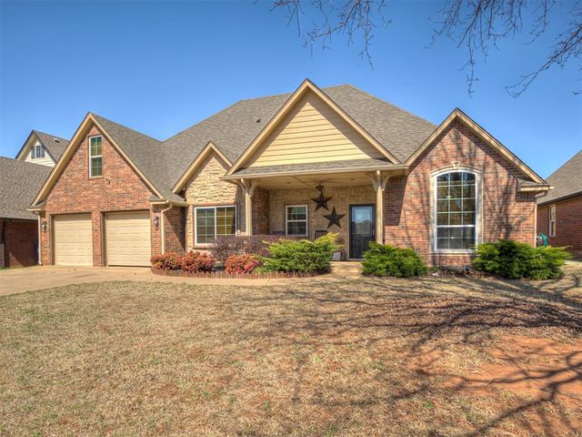 243 E Richmond Terrace, Mustang, OK 73064