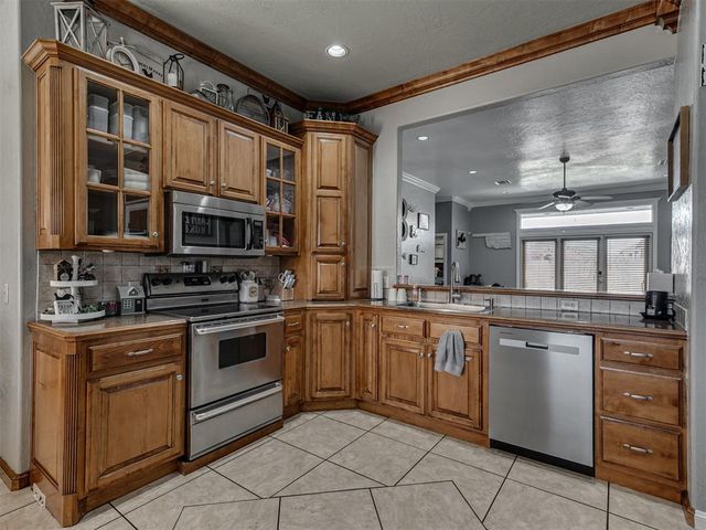 243 E Richmond Terrace, Mustang, OK 73064