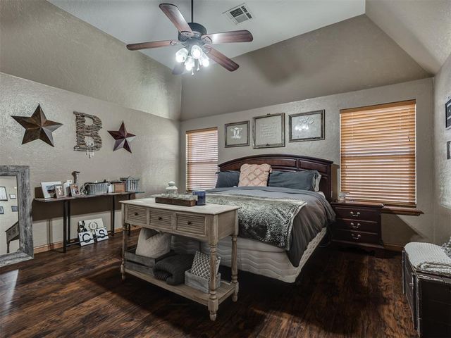 243 E Richmond Terrace, Mustang, OK 73064