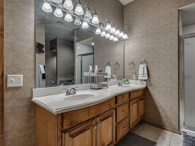 243 E Richmond Terrace, Mustang, OK 73064