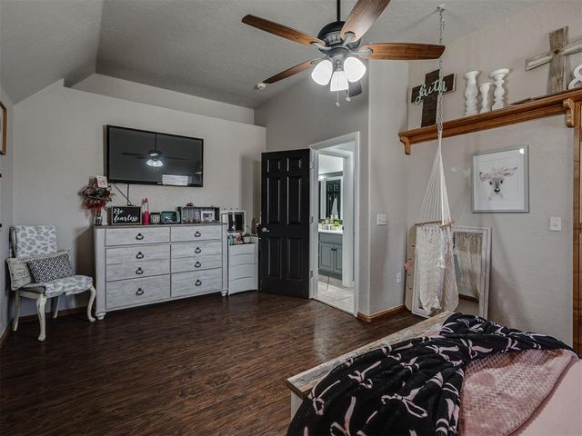 243 E Richmond Terrace, Mustang, OK 73064