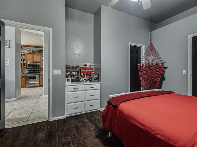 243 E Richmond Terrace, Mustang, OK 73064