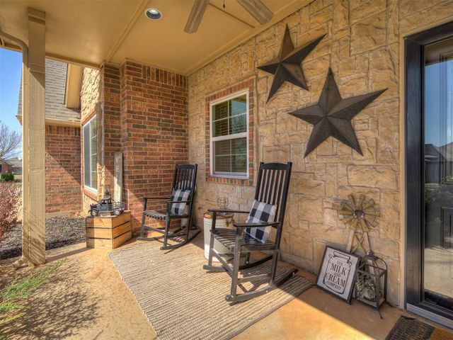 243 E Richmond Terrace, Mustang, OK 73064