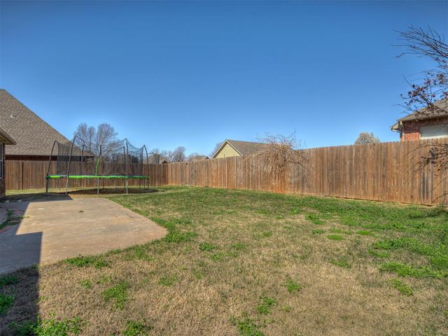 243 E Richmond Terrace, Mustang, OK 73064