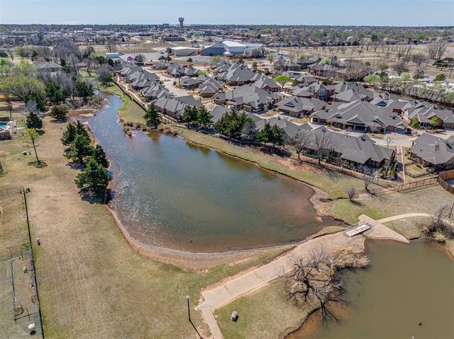 243 E Richmond Terrace, Mustang, OK 73064