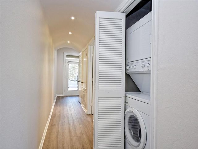 1707 Spyglass DR 47, Austin, TX 78746