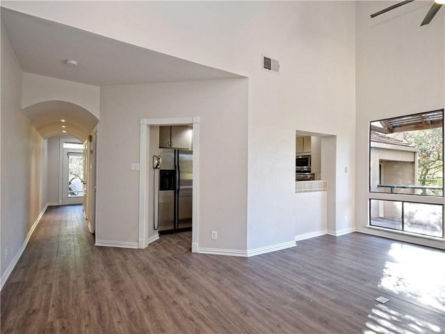 1707 Spyglass DR 47, Austin, TX 78746