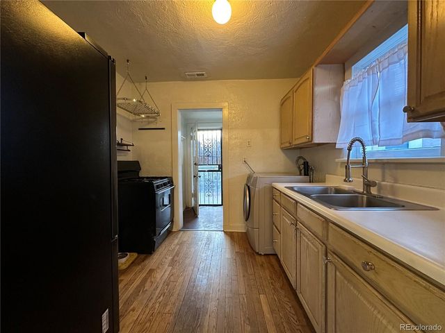 665 S Hazel Court, Denver, CO 80219