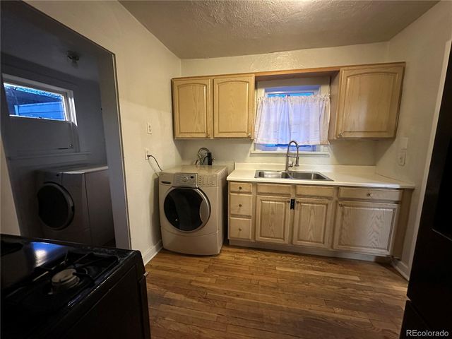 665 S Hazel Court, Denver, CO 80219