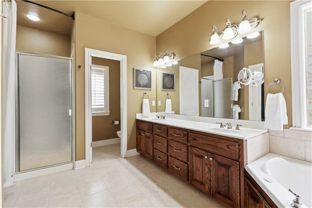 3906 NW Kensington Avenue, Bentonville, AR 72712