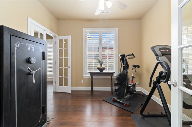 3906 NW Kensington Avenue, Bentonville, AR 72712