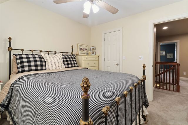 3906 NW Kensington Avenue, Bentonville, AR 72712