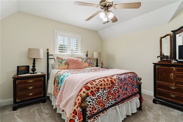 3906 NW Kensington Avenue, Bentonville, AR 72712