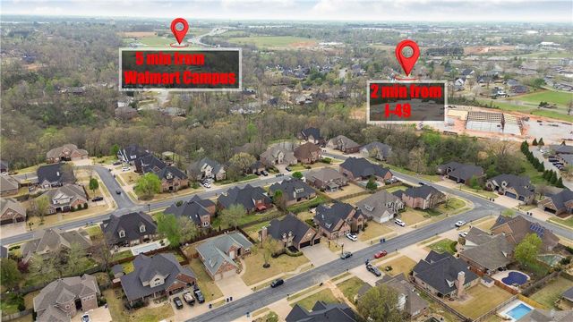 3906 NW Kensington Avenue, Bentonville, AR 72712