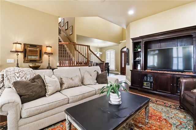 3906 NW Kensington Avenue, Bentonville, AR 72712