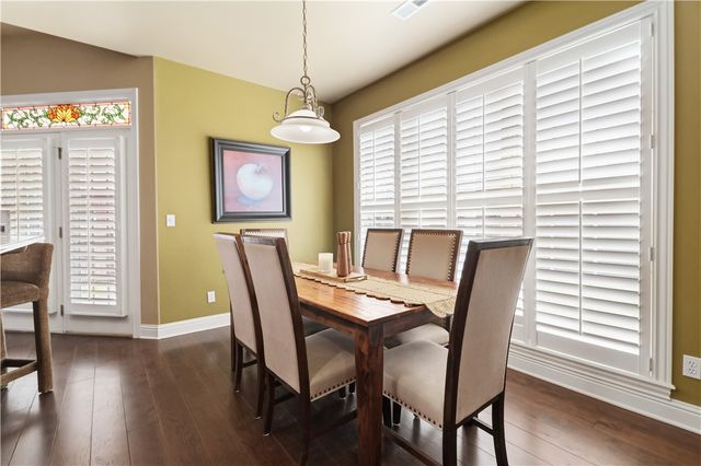 3906 NW Kensington Avenue, Bentonville, AR 72712