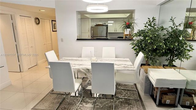 17375 Collins Avenue 1006, Sunny Isles Beach, FL 33160