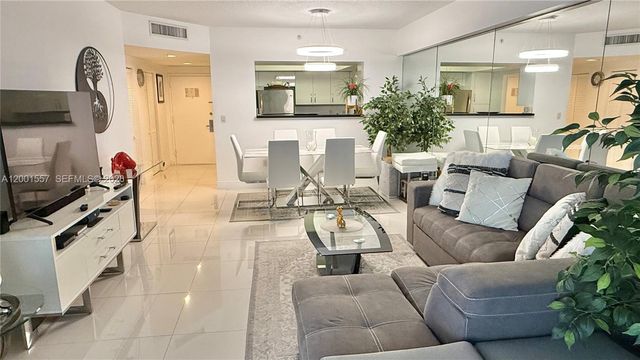 17375 Collins Avenue 1006, Sunny Isles Beach, FL 33160