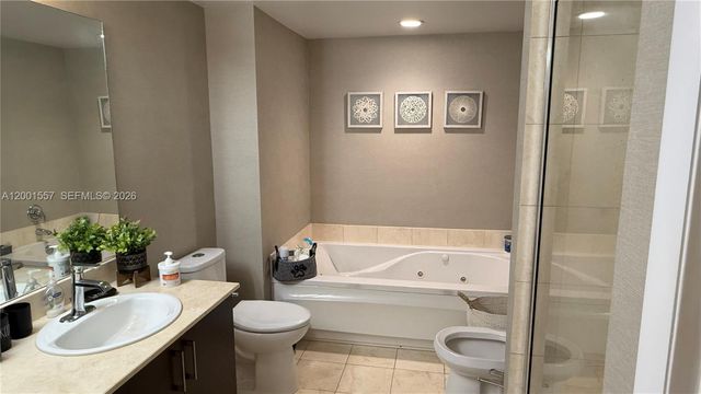 17375 Collins Avenue 1006, Sunny Isles Beach, FL 33160