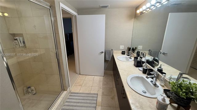 17375 Collins Avenue 1006, Sunny Isles Beach, FL 33160