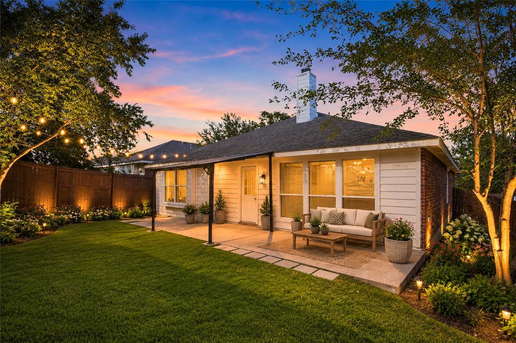 4817 Barnhill Lane, Fort Worth, TX 76135 — photo 2