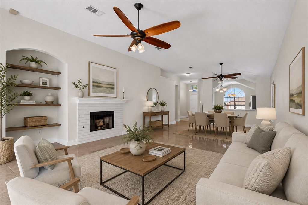 4817 Barnhill Lane, Fort Worth, TX 76135 — photo 5