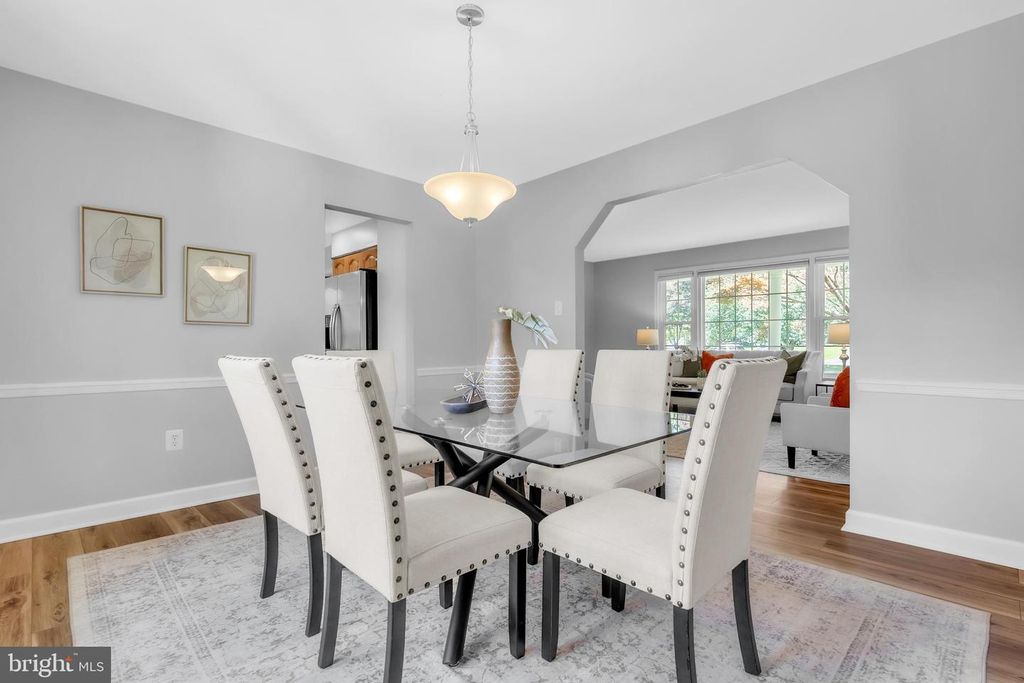 Image 11 of property listing at 8231 INVERNESS HOLLOW TER, Potomac, MD 20854