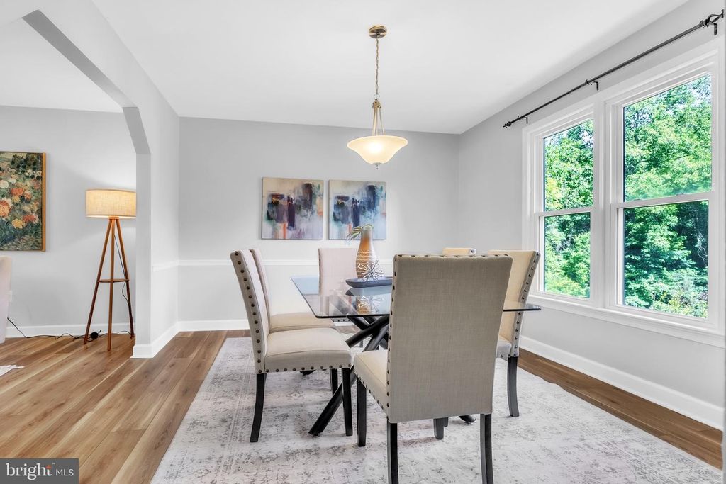 Image 12 of property listing at 8231 INVERNESS HOLLOW TER, Potomac, MD 20854