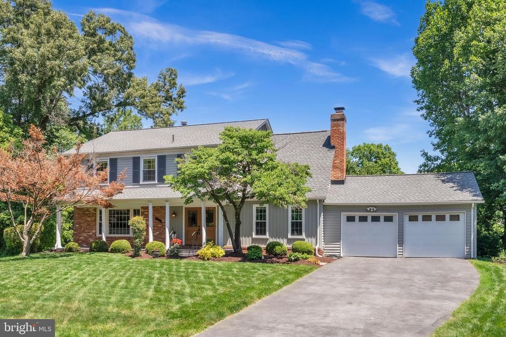 Image 2 of property listing at 8231 INVERNESS HOLLOW TER, Potomac, MD 20854