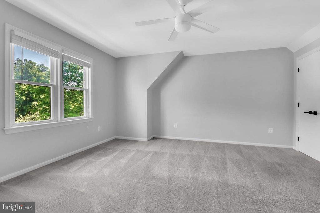 Image 24 of property listing at 8231 INVERNESS HOLLOW TER, Potomac, MD 20854