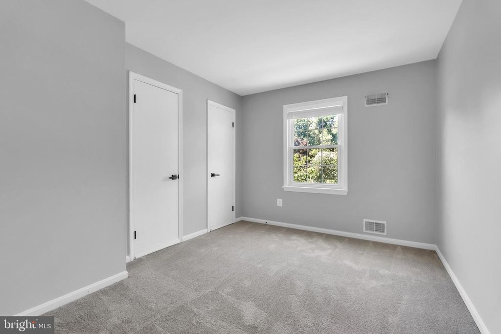 Image 27 of property listing at 8231 INVERNESS HOLLOW TER, Potomac, MD 20854