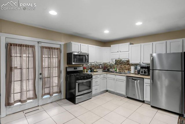 3595 Darkwood Place, Colorado Springs, CO 80910