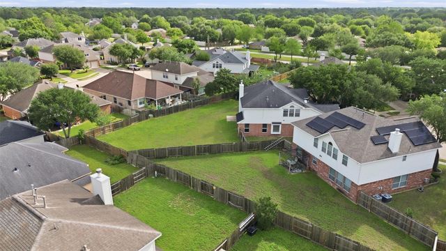 7335 Slippery Elm Lane, Houston, TX 77095