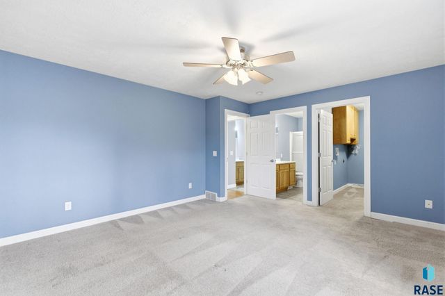 3304 S Steven Cir Circle, Sioux Falls, SD 57106