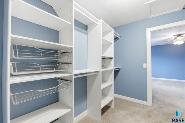 3304 S Steven Cir Circle, Sioux Falls, SD 57106