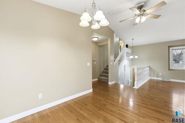 3304 S Steven Cir Circle, Sioux Falls, SD 57106