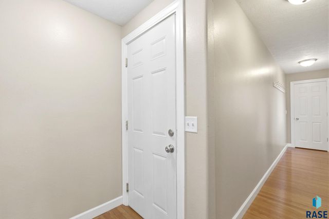 3304 S Steven Cir Circle, Sioux Falls, SD 57106