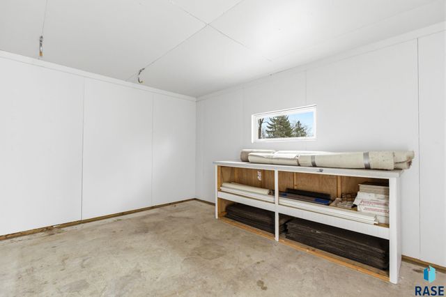 3304 S Steven Cir Circle, Sioux Falls, SD 57106