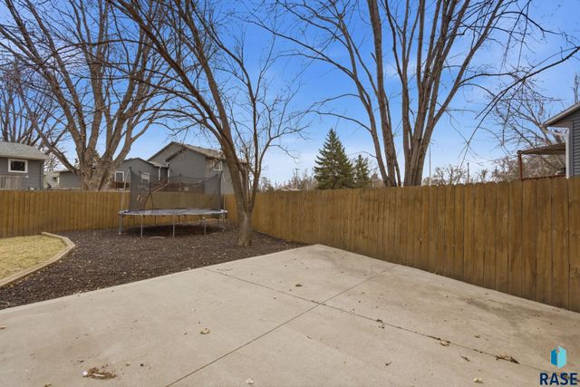 3304 S Steven Cir Circle, Sioux Falls, SD 57106