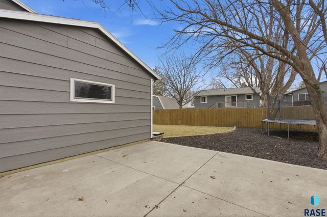 3304 S Steven Cir Circle, Sioux Falls, SD 57106