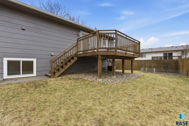 3304 S Steven Cir Circle, Sioux Falls, SD 57106