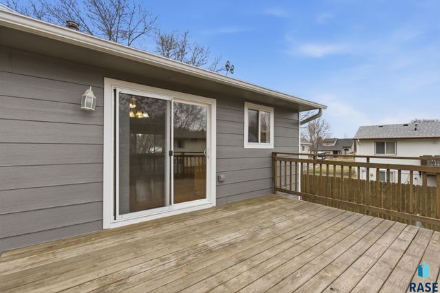 3304 S Steven Cir Circle, Sioux Falls, SD 57106