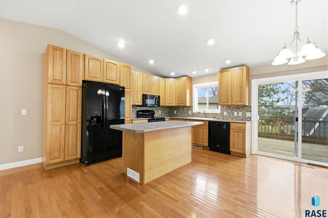 3304 S Steven Cir Circle, Sioux Falls, SD 57106